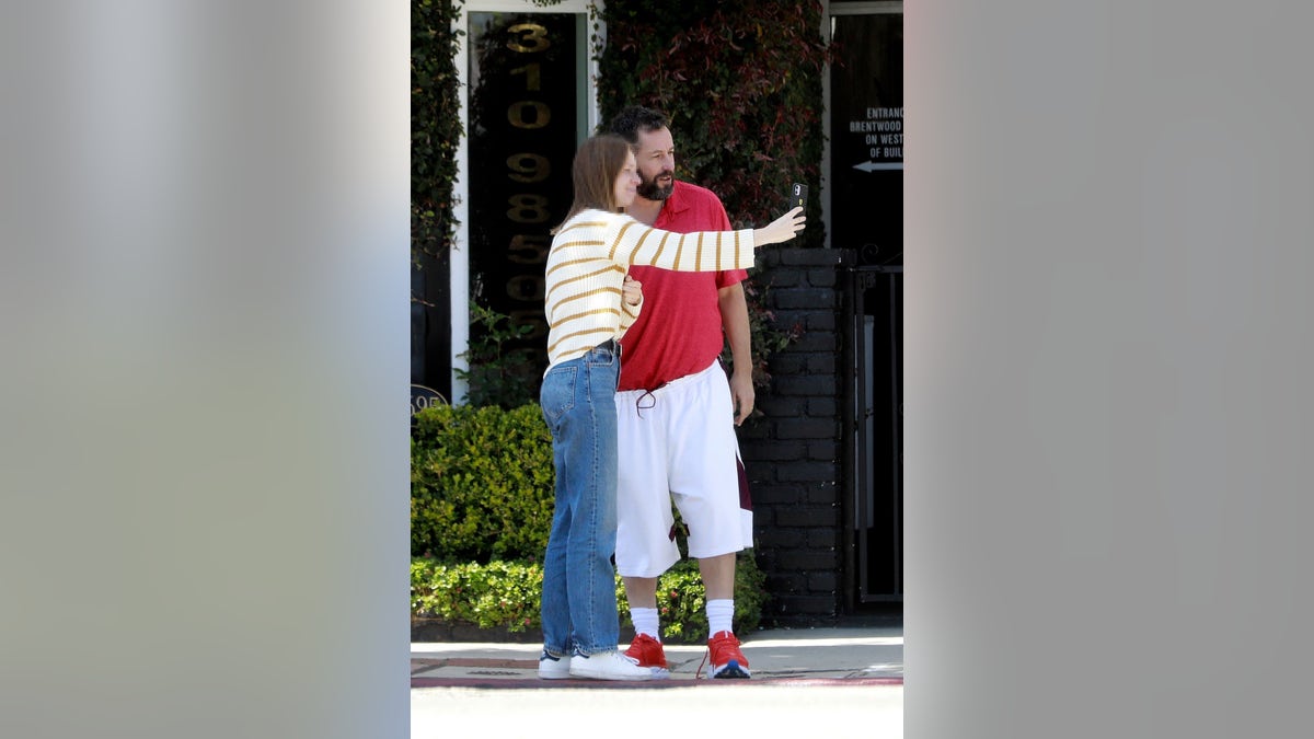 Adam Sandler took selfies with the driver of the vehicle involved in car crash