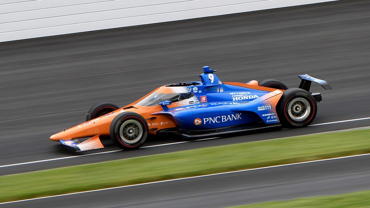 Scott Dixon pole run