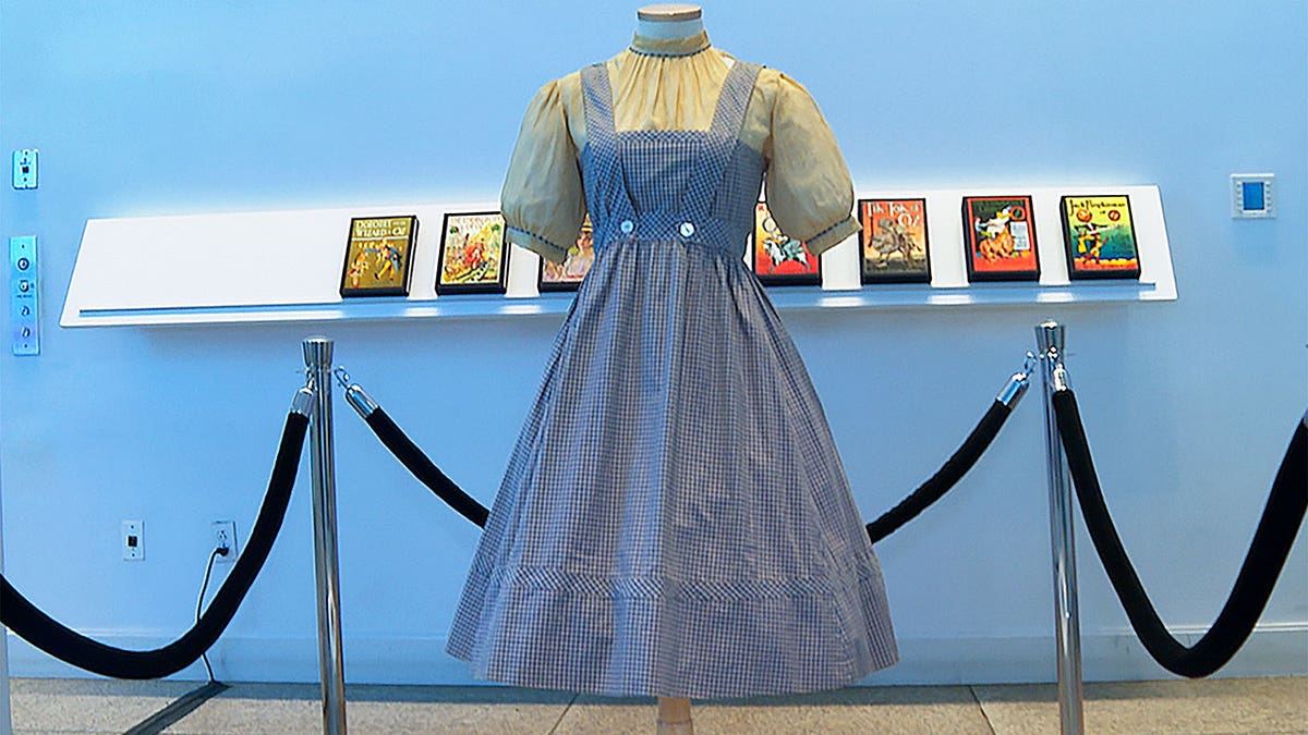 Judy Garland's 1939 "Wizard of Oz" dress