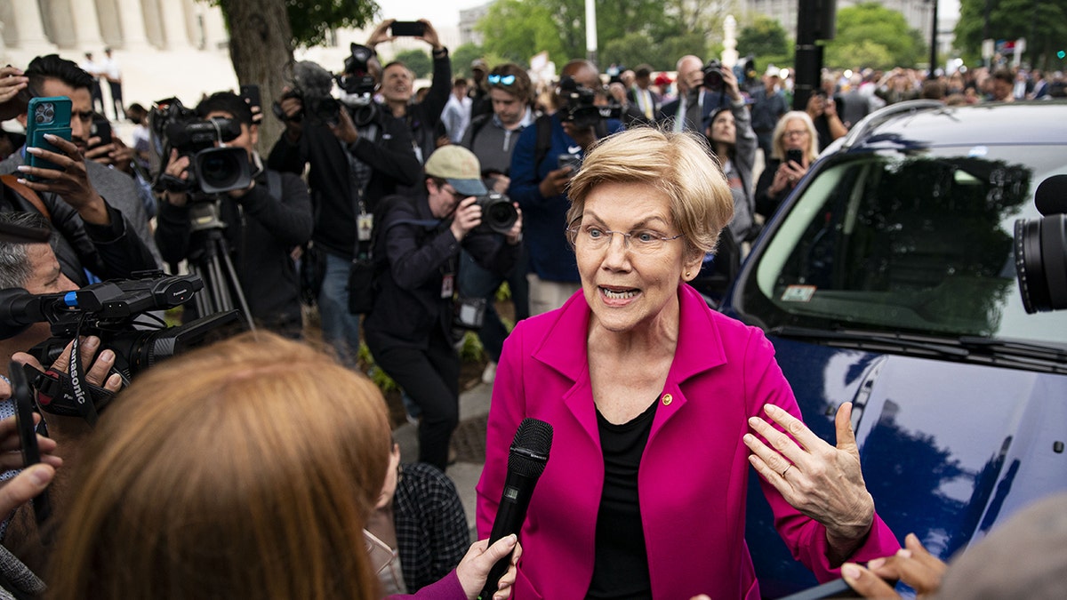 Elizabeth Warren at abortion protest