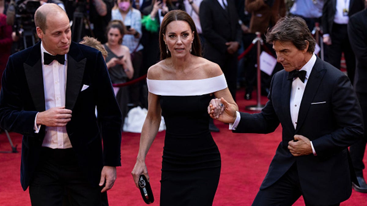 Tom Cruise helps Kate Middleton on red carpet with Prince William