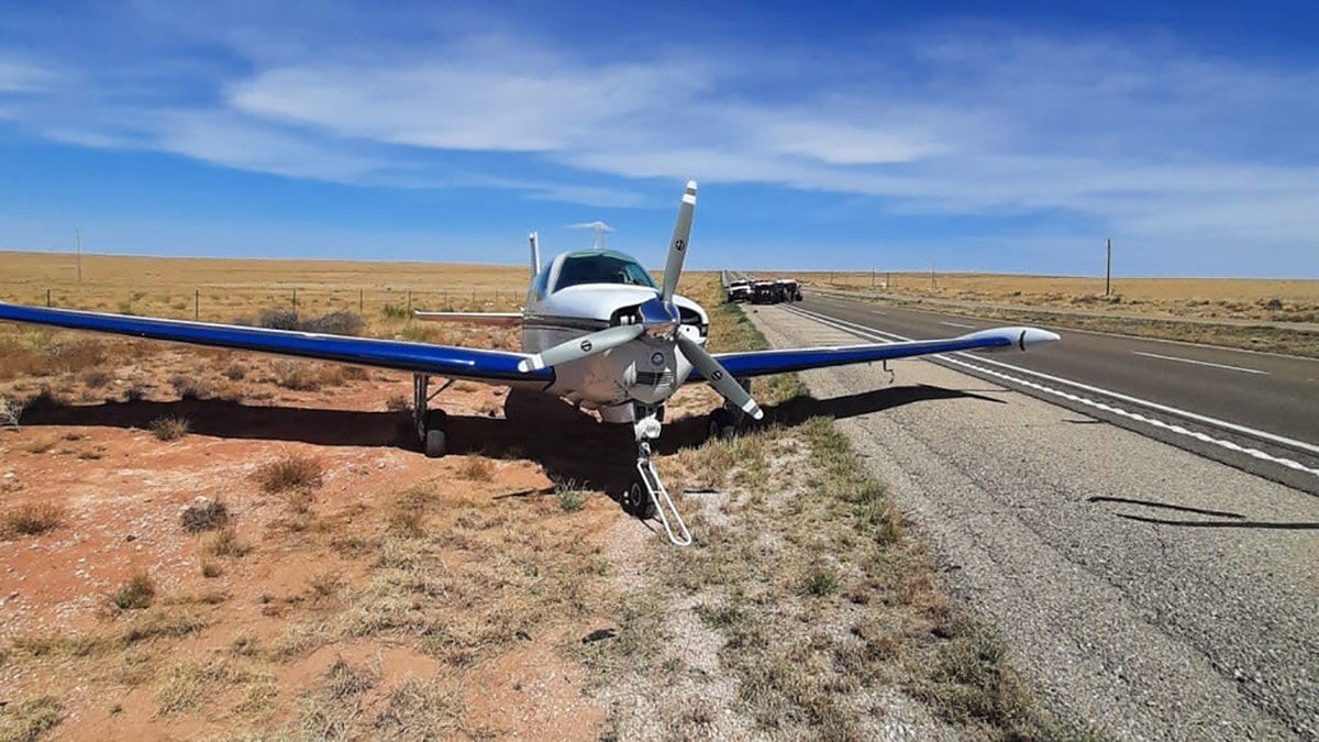 New Mexico deputies close highway to help small plane make