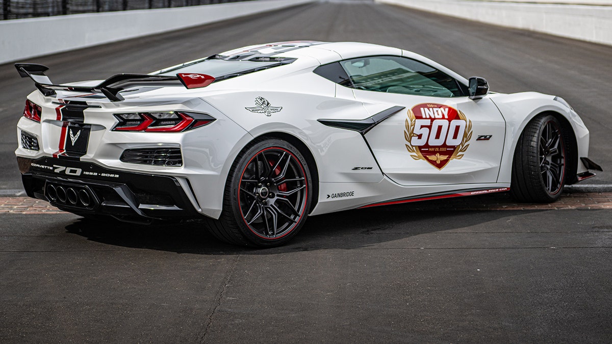 Chevrolet Corvette Indy 500 pace car