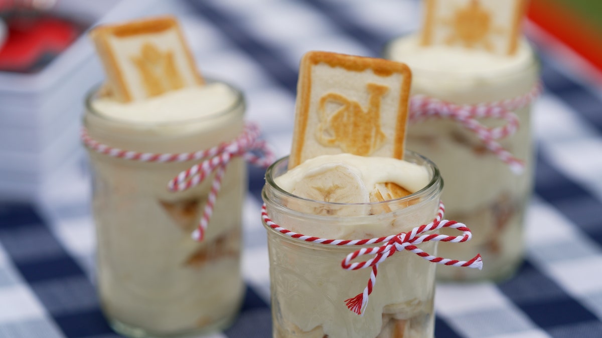 Paula Deen's banana pudding served in glasses