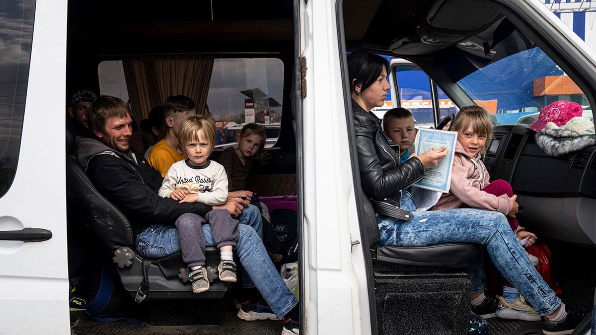 Displaced children in Ukraine