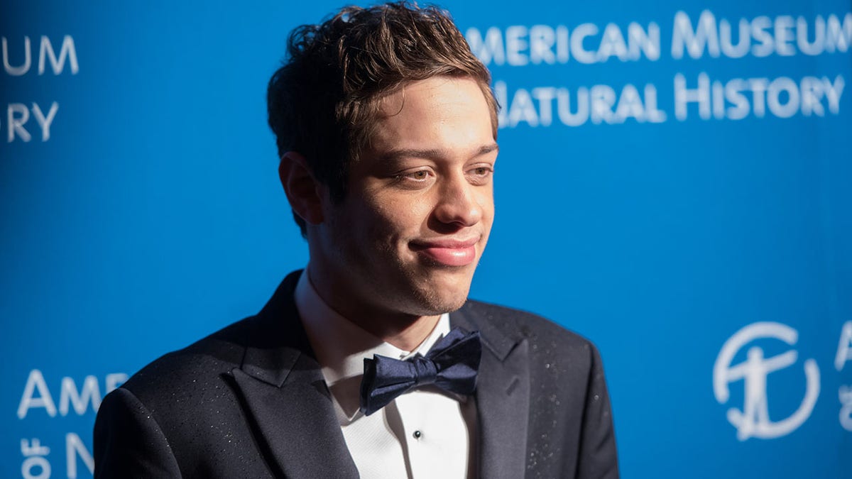 Pete Davidson smiling