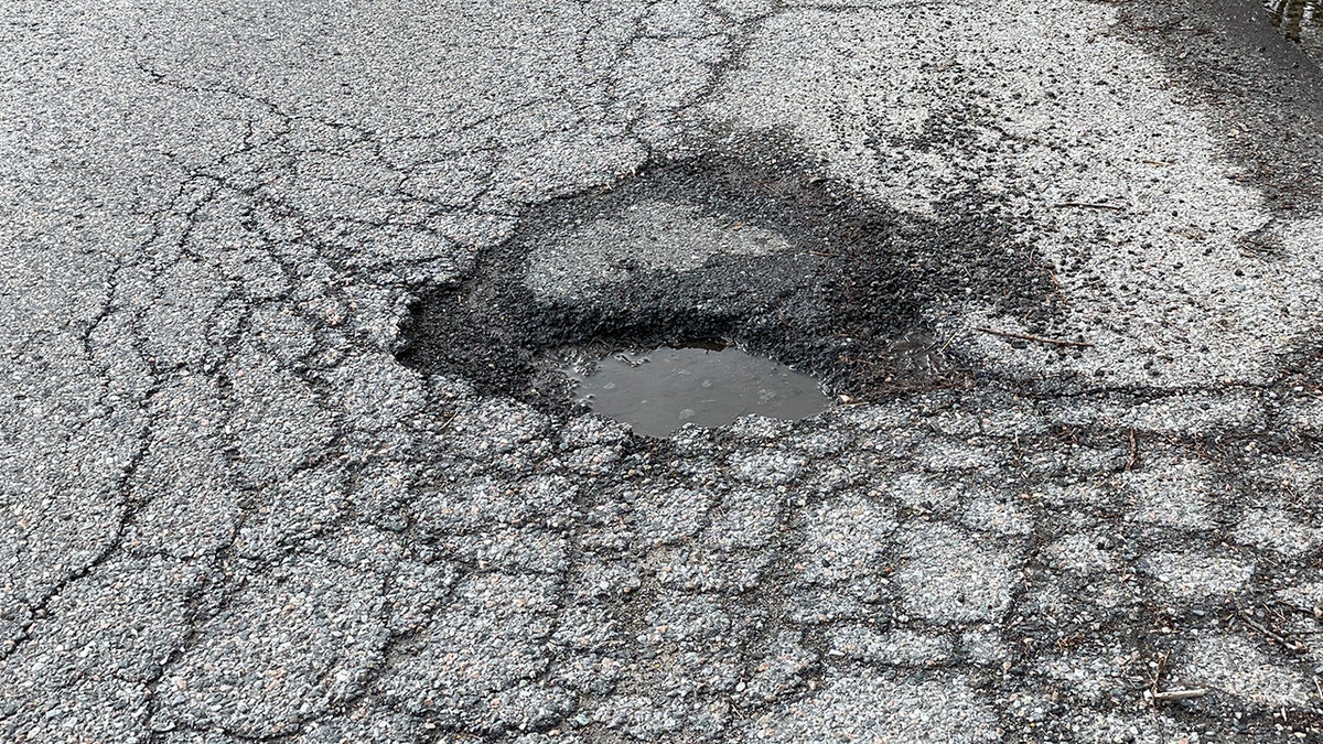 pothole in new york
