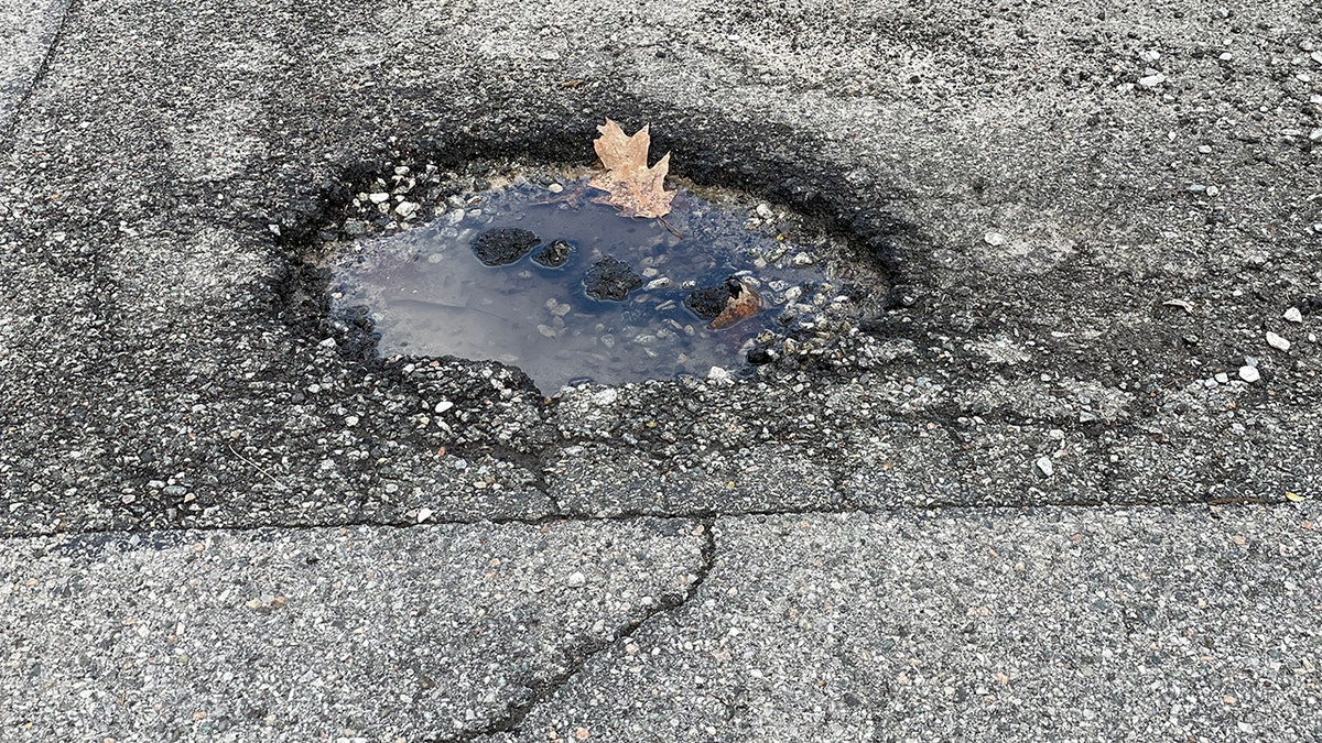 pothole in new york