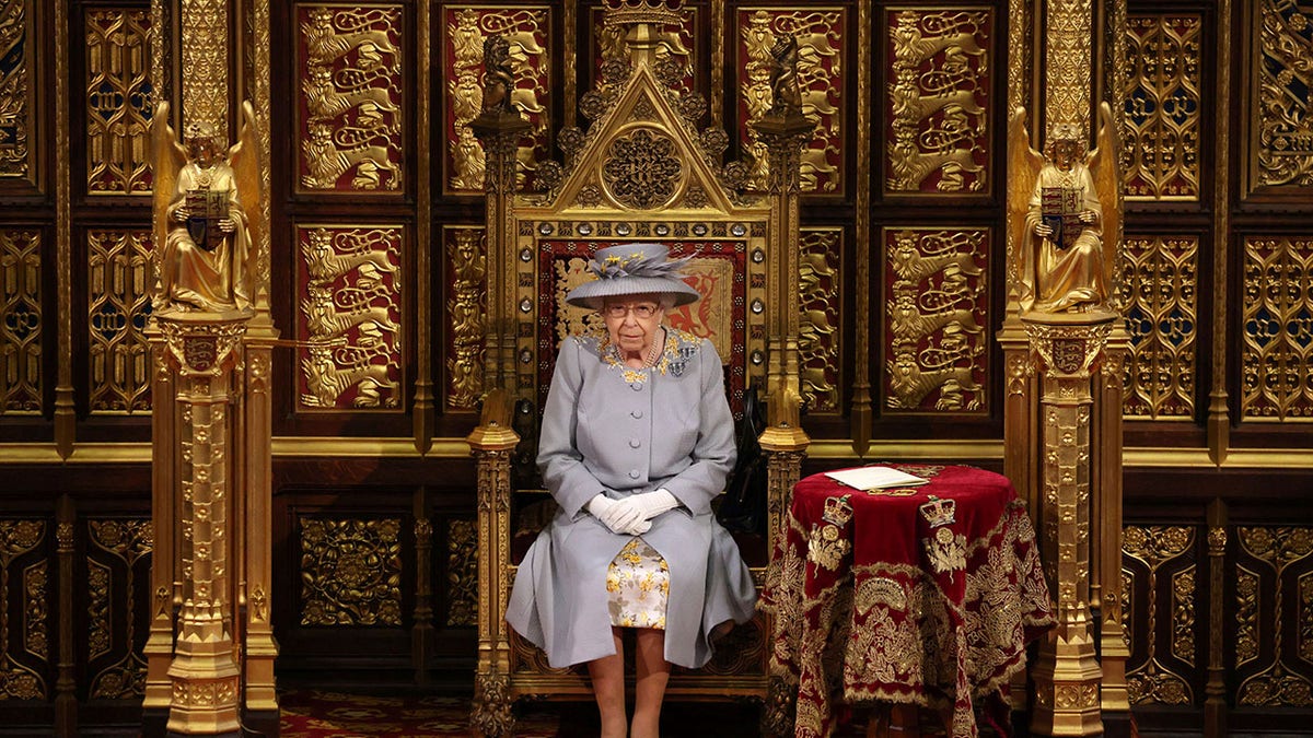 Queen Elizabeth, Parliament