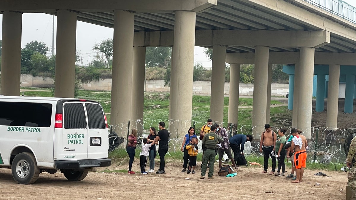 Migrants Rio Grande