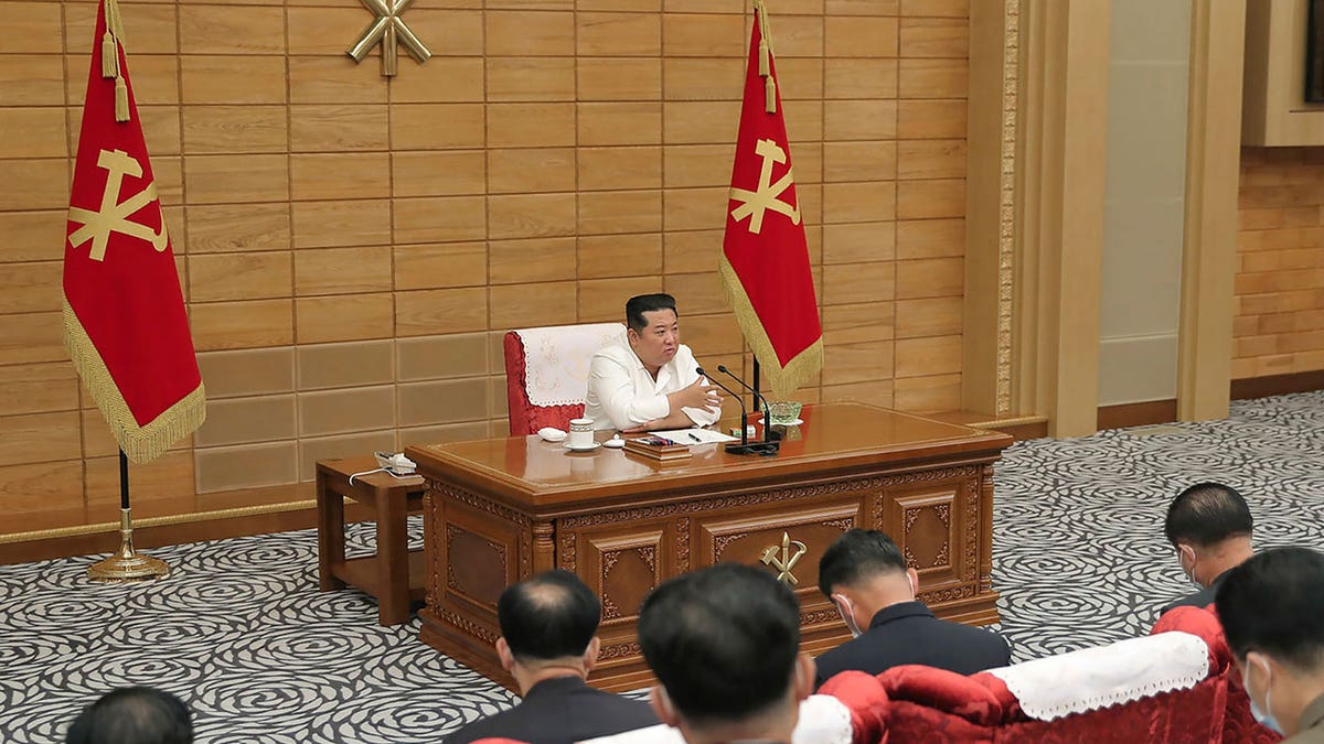 Kim Jong Un in coronavirus meeting