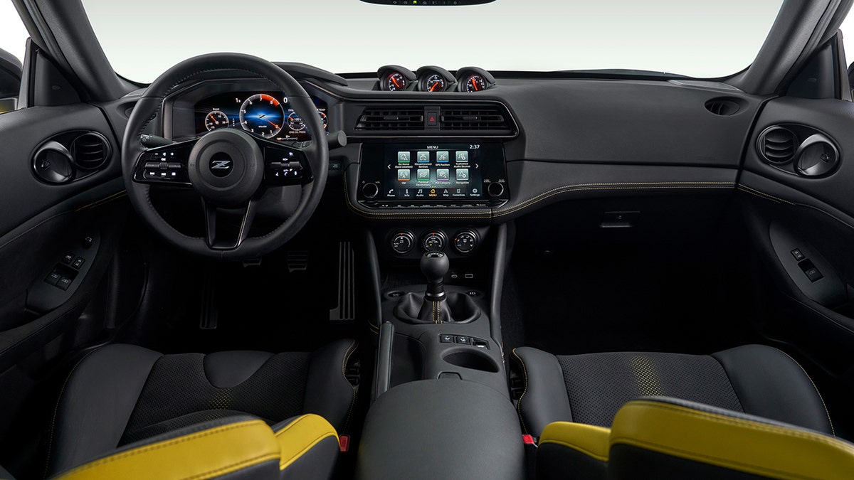 Nissan Z interior