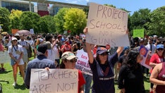 Beto O'Rourke, gun-control advocates protest outside of NRA convention: 'Shame on you'