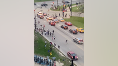 Chicago chaos: Wild video shows mob of teens overtaking city streets