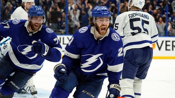 Brayden Point's game-winner keeps Lightning alive