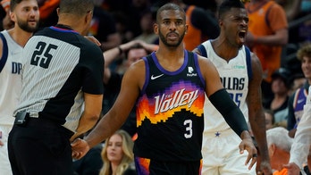 Chris Paul has another stellar 4th, Suns blow past Mavericks