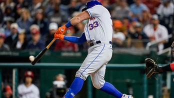 Mets' James McCann sidelined by broken left hamate bone
