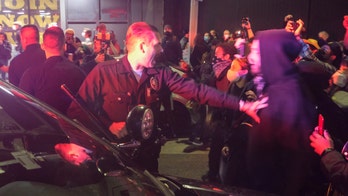 Los Angeles: At least 1 police officer injured during clash with abortion rights protesters