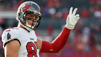 Rob Gronkowski makes his Super Bowl bet, celebrates retirement at Mohegan Sun