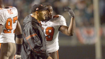 Warren Sapp relays Tony Dungy's message to athletes on how to avoid scandals: 'I remember this like yesterday'