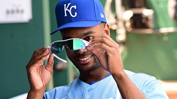 Royals’ Michael A. Taylor is an early contender for catch of the year