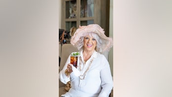 Amazing mint julep recipe from Paula Deen for Kentucky Derby Day