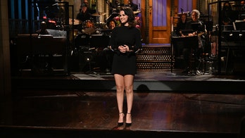 Selena Gomez jokes in 'SNL' monologue about finding her next partner: 'I'm manifesting love'