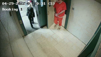 Alabama corrections officer had escape 'methodically' planned: body language expert