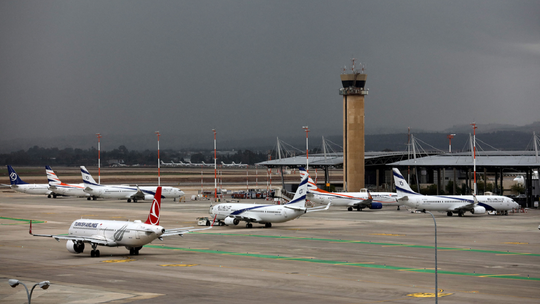 Flight grounded in Israel after passengers receive photos of crashed planes before takeoff