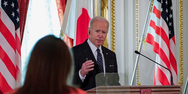我们. President Joe Biden speaks while attending a news conference at Akasaka guest house, 在东京, 日本, 可能 23, 2022.