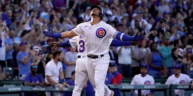 Cubs' Willson Contreras celebrates his expansive slam disconnected Pittsburgh Pirates alleviation pitcher Bryse Wilson connected May 16, 2022, successful Chicago.