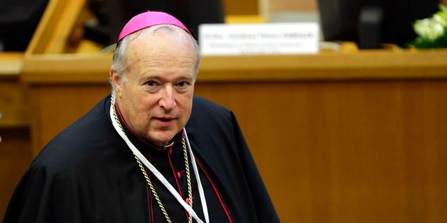 Η συζήτηση για τις αμβλώσεις και η προβολή: ο Πάπας Φραγκίσκος ανέστησε τον επίσκοπο που υπερασπίστηκε τους πολιτικούς υπέρ της επιλογής