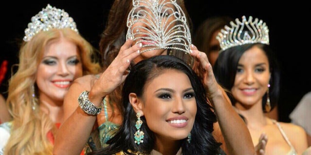 Ashley Callingbull is a celebrated pageant queen who is determined to break barriers.