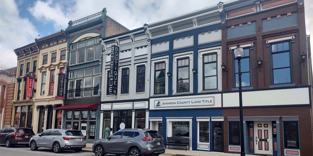 "It was inviting, it was comfortable," Barnes said of Franklin, Indiana. "People were smiling."