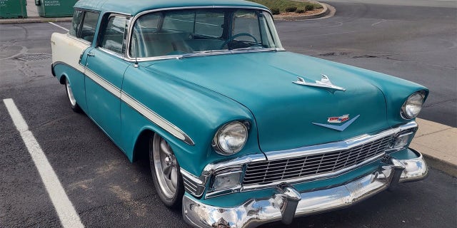Barnes snapped a photo of this vintage car in Franklin, Indiana.