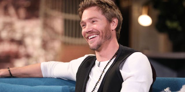 Chad Michael Murray le dijo a Fox News Digital en mayo que lee la Biblia a diario y está comprometido con su fe.