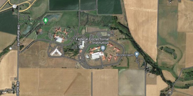 Federal Correctional Institution in Sheridan, Oregon