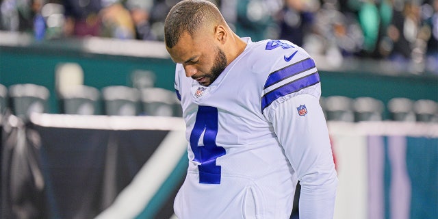 Dallas Cowboys quarterback Dak Prescott reflects during the game against the Philadelphia Eagles at Lincoln Financial Field in Philadelphia, Pennsylvania, on Jan. 8, 2022.