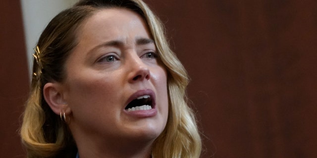 Amber Heard testifies that Johnny Depp hit her on May 4, 2022.