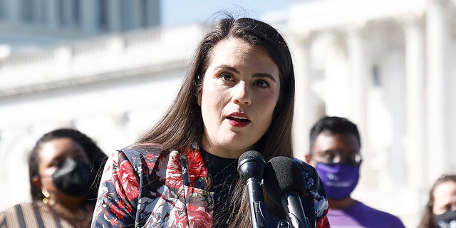 Sheila Katz, hoof uitvoerende beampte, National Council of Jewish Women, speaks at an event outside of the U.S Capitol Building on September 29, 2021 in Washington, DC.