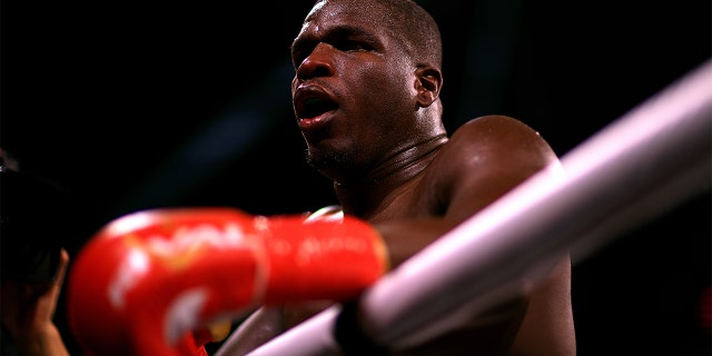 Frank Gore during a fight against Deron Williams Dec. 18, 2021, in Tampa, Fla.