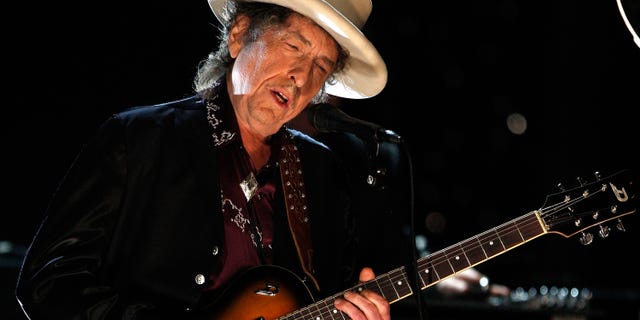 Musician Bob Dylan performs onstage in June 2009.