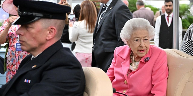 Britain's Queen Elizabeth II takes a tour of the 2022 RHS Chelsea Flower Show in London on May 23, 2022.