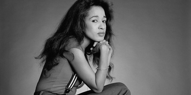 Ronnie Spector's husband says 'Be My Baby' singer 'was in a wonderful place' before her death at 78 3 Ronnie Spector is survived by her husband, Jonathan Greenfield, and her two sons, Jason and Austin.