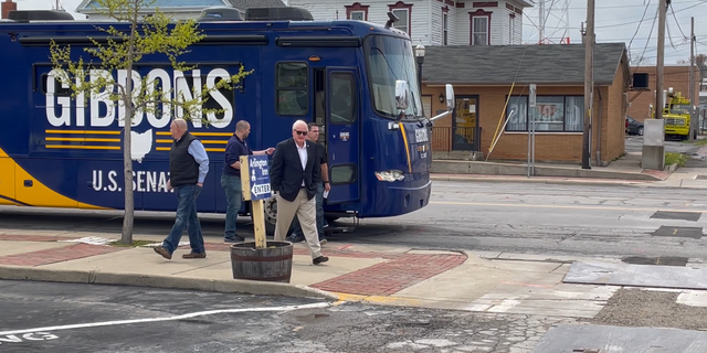 Ohio GOP Senate candidate Mike Gibbons steps out of his campaign bus before an Ottawa County Republican Women's Club event in Port Clinton, Ohio. (Tyler Olson/Fox News)