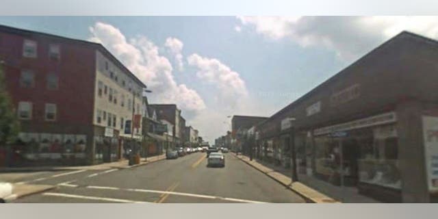 Intersection of Pleasant St and Cash St in Fall River MA