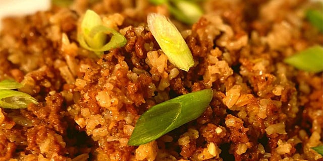 Instant Pot Dirty Rice by Jenea Butler - ThePeculiarGreenRose.com