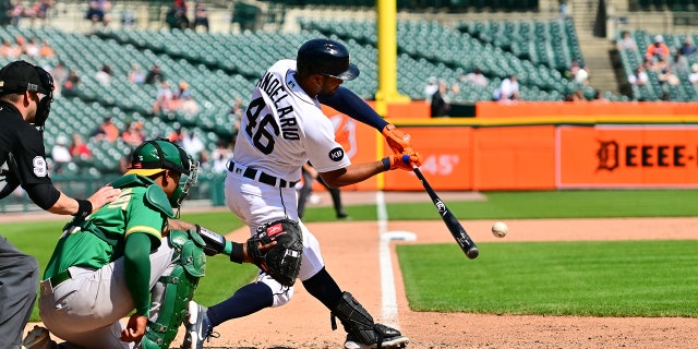 Detroit Tigers third baseman Jeimer Candelario (46) lines a single to right field in the ninth inning during the Detroit Tigers versus the Oakland As game 1 of a doubleheader on Tuesday May 10, 2022 at Comerica Park in Detroit, MI.