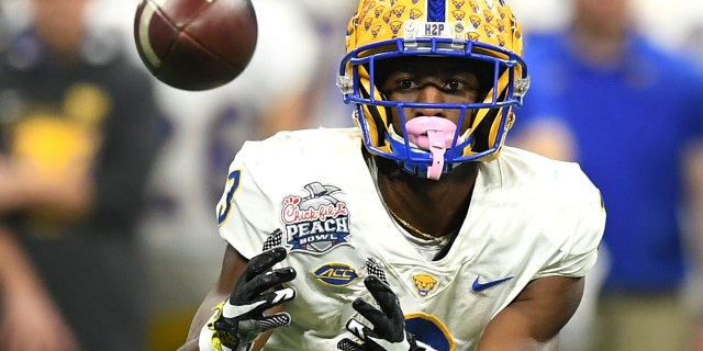 Jordan Addison transfer portal rumors, USC link invites Pat Narduzzi to Lincoln Riley: report 2 Jordan Addison of the Pittsburgh Panthers makes a catch against the Michigan State Spartans at Mercedes-Benz Stadium on December 30, 2021 in Atlanta, Georgia.