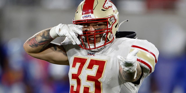 Scooby Wright III (33) of the Birmingham Stallions reacts in the second quarter against the New Orleans Breakers at Protective Stadium April 30, 2022, in Birmingham, Ala.